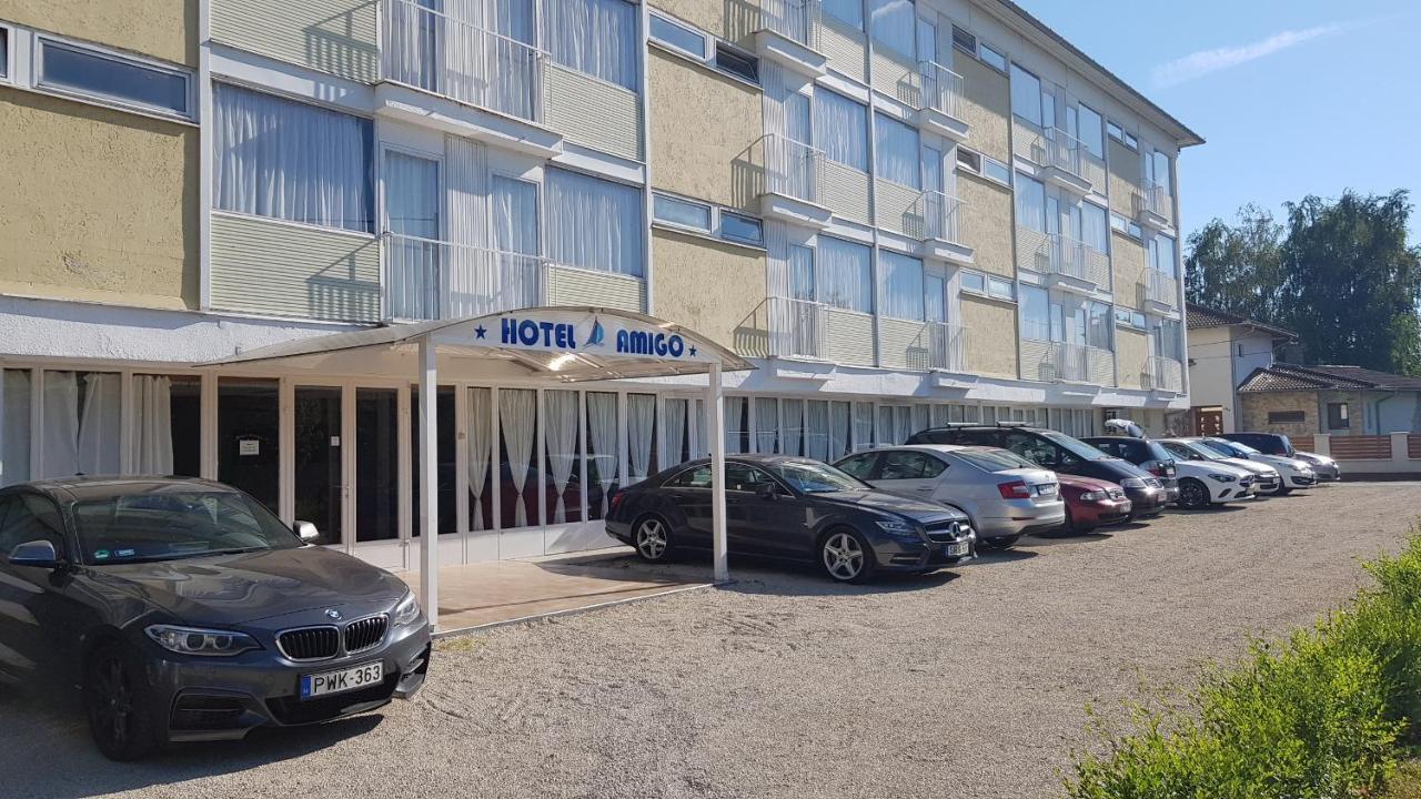 Hotel Amigo Zamárdi Exterior foto